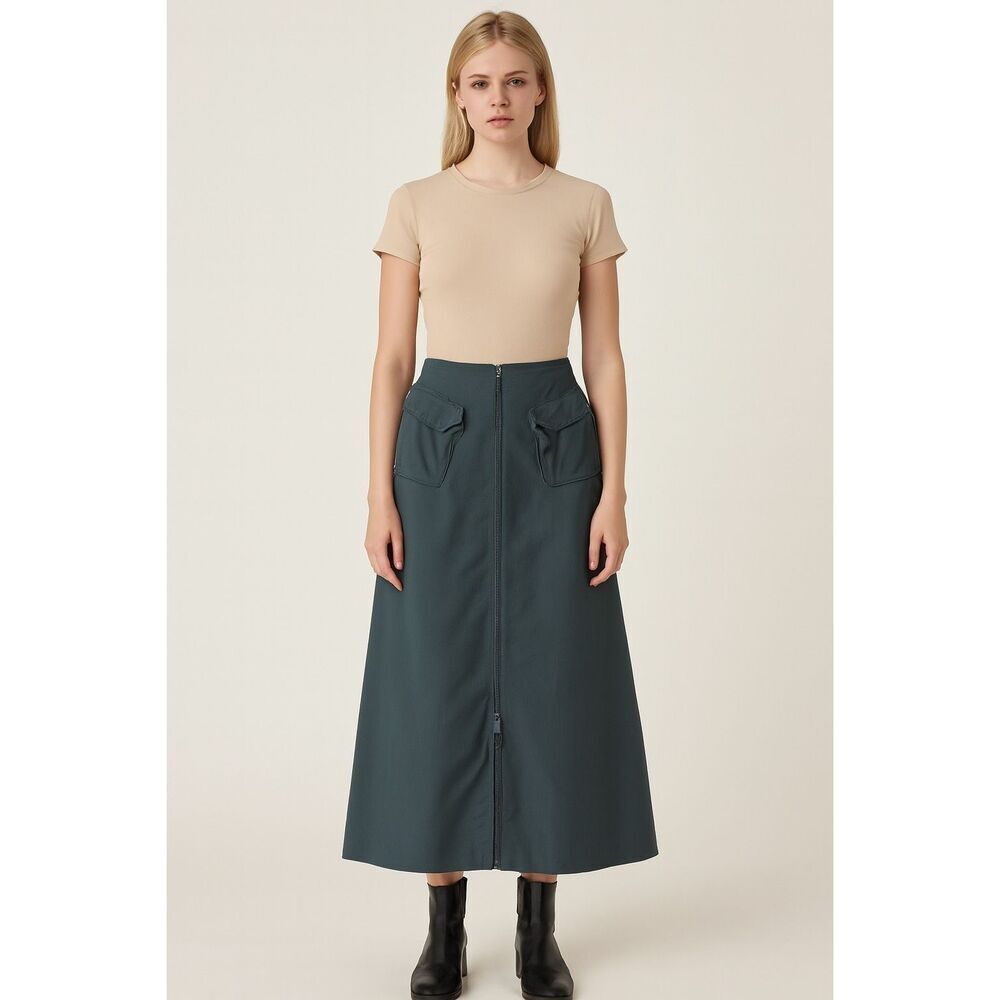 Burberry London green zip front utility skirt size 8
